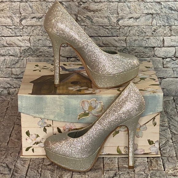 Brash Shoes - Brash Silver Platform Heels - Size 7